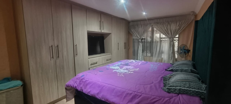 3 Bedroom Property for Sale in Tlhabane North West